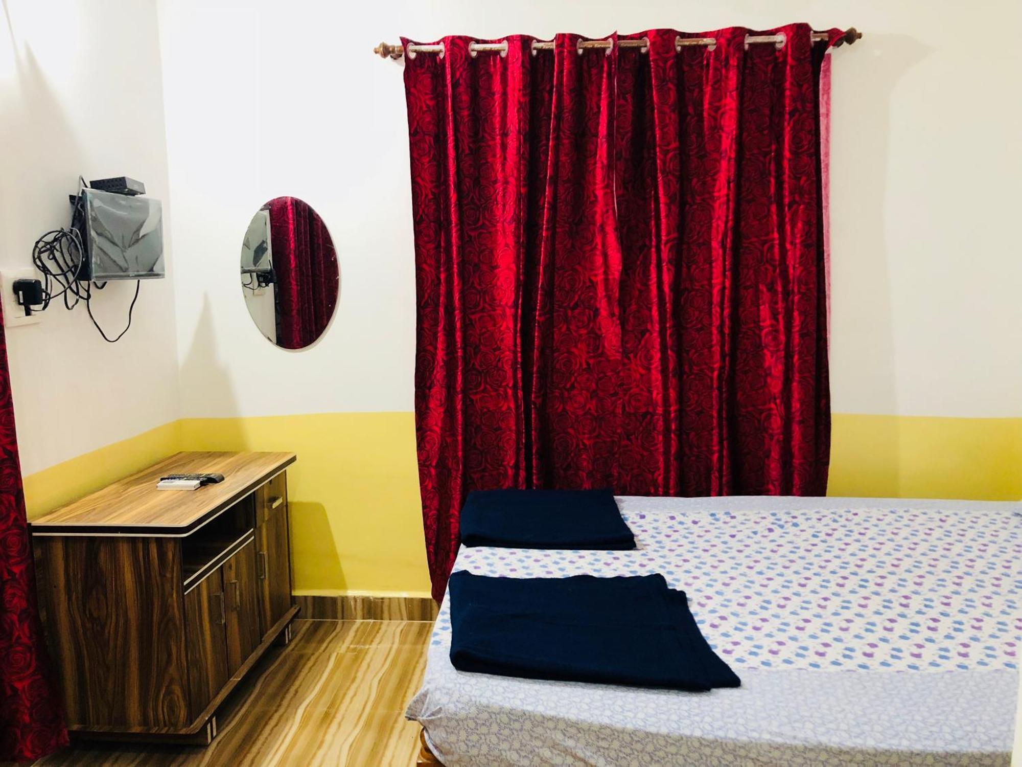 Blue Waves Guest House Calangute Buitenkant foto