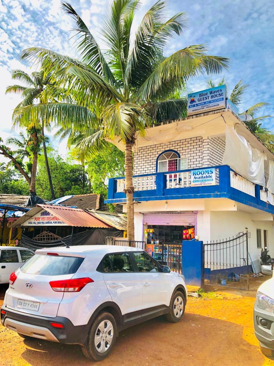 Blue Waves Guest House Calangute Buitenkant foto